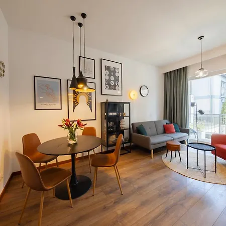 Rest - Elizy Orzeszkowej 10 - Hala Garazowa - Self Check-in 24h شقة *