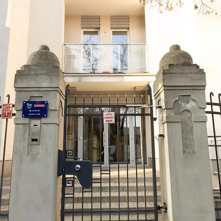 Apartment Rest - Elizy Orzeszkowej 10 - Hala Garazowa - Self Check-in 24h *