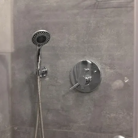 Apartment Rest - Elizy Orzeszkowej 10 - Hala Garazowa - Self Check-in 24h Poznan