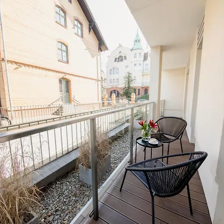 Rest - Elizy Orzeszkowej 10 - Hala Garazowa - Self Check-in 24h بوزنان