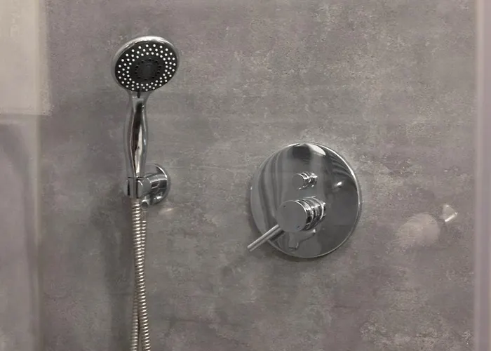 Apartman Rest - Elizy Orzeszkowej 10 - Hala Garazowa - Self Check-in 24h Poznań