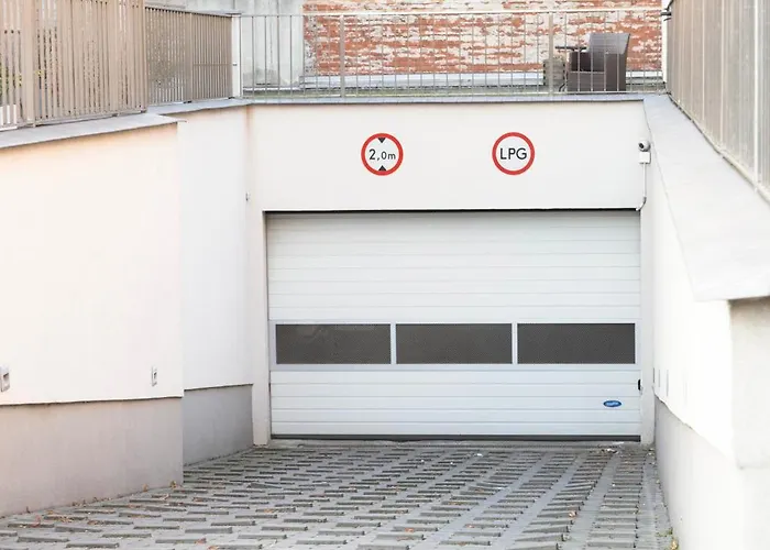 Rest - Elizy Orzeszkowej 10 - Hala Garazowa - Self Check-in 24h Apartman *