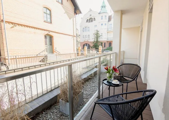 Rest - Elizy Orzeszkowej 10 - Hala Garazowa - Self Check-in 24h بوزنان